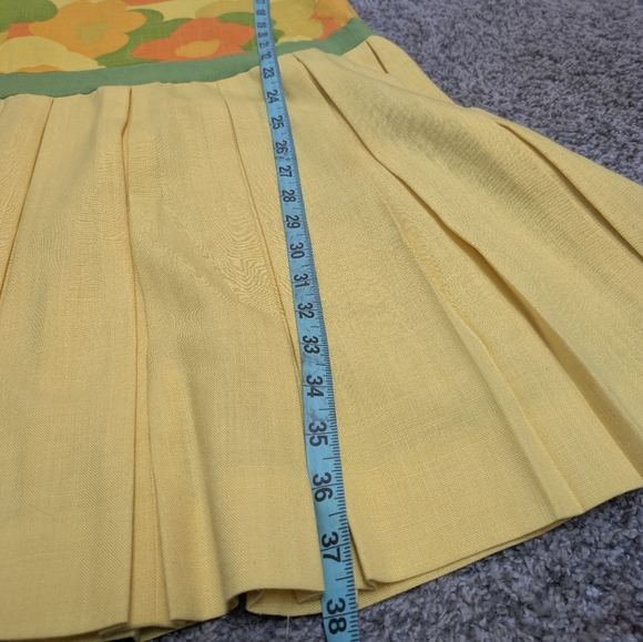 1950s floral cotton pique dress | vintage Jeanette Alexander wiggle dress - Picture 8 of 12